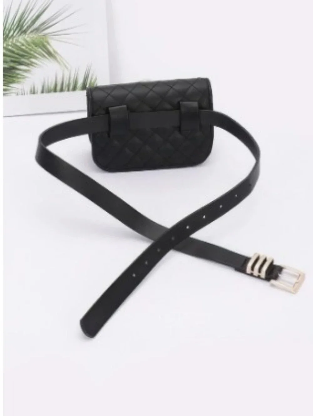 Quilted Metallic Flower Belt Bag -Chain Crossbody (Silver/Black 🩶🖤)